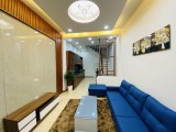 Cực hiếm. Bán nhà phố Hạ Đình. Lô góc 3 mặt thoáng. 40m2, MT 5m, nhỉnh 3 Tỷ. Gần ô tô. 0378230032.