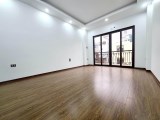 Bán Nhà Nguyễn Văn Cừ, Phường Gia Thụy, Long Biên 33m2, 5T chỉ 3,35 tỷ