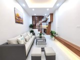 BÁN NHÀ ĐẸP CHỈ 50M RA ÔTÔ 5 TẦNG 3 PHÒNG NGỦ DT: 33M2 MT: 3.5M GIÁ: 3.99 TỶ CÓ THƯƠNG LƯỢNG PHỐ LÊ