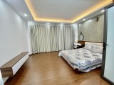 Bán ngôi nhà 71m2 Mặt phố Âu Cơ, Tây Hồ Gara Ô tô 16 chỗ Lô góc Kinh doanh đắc địa 5.6 Tỷ