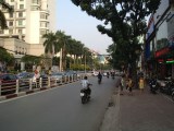 Bán nhà phố Cát Linh, Đống Đa, 208 triệu/m2, 120m, mặt tiền 7m, 2 tầng, kinh doanh, giá