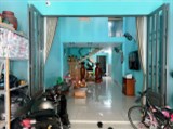 Bán nhà Tân Phú, 83m2, 1 trệt 1 lửng ( lửng lót sàn gỗ )2 PN, 2WC, HẺM XE HƠI, sát mặt tiền đường,