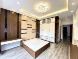 Bán ngôi nhà 89m2 phố Âu Cơ, Tây Hồ Lô góc Gara Ô tô thông Thang máy 6 ngủ 9.5 Tỷ