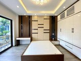 Bán ngôi nhà 86m2 phố Âu Cơ, Tây Hồ Lô góc Gara Ô tô 7 chỗ Thang máy Nhập khẩu 6 phòng ngủ 9.5 Tỷ