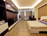 Bán ngôi nhà 99m2 phố Nghi Tàm, Tây Hồ Biệt thự hưởng thụ 6 phòng ngủ 20m 2 Ô tô tránh 10.7 Tỷ