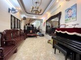Bán nhà Láng Đống Đa 42m 5 tầng Lô Góc nhà đẹp ngõ thông gần ô tô chỉ 6 tỷ lh 0975124520
