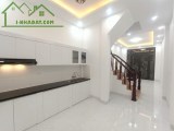 Thanh Trì - Ngọc Hồi 5 tầng 48m2, phân lô, oto, nhà đẹp, tiện ích giá chỉ 2 tỷ 900