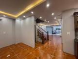 nhà đẹp Ngọc Lâm 76m x 5T, gara, full nội thất, thoáng trước sau