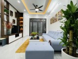Ở ngay, tặng nội thất, 2 thoáng bán nhà Trường Chinh, Đống Đa