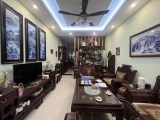 Bán căn nhà 45m2 phố Nguyễn Văn Cừ, Long Biên Gara Ô tô Thang máy XỊN 6.7 Tỷ