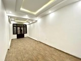 Bán ngôi nhà 45m2 phố Nguyễn Văn Cừ, Long Biên Gara Ô tô phi Thang máy Nhập 6.7 Tỷ