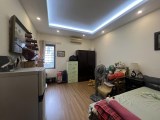 Bán căn nhà 42m2 phố Nguyễn Văn Cừ, Long Biên Gara Ô tô AUDI Thang máy Nhập 6.9 Tỷ
