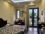 Bán ngôi nhà 42m2 phố Nguyễn Văn Cừ, Long Biên Gara Ô tô Thang máy 6.5 Tỷ