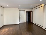 Bán Tòa căn hộ 203m2 phố Đội Cấn, Ba Đình Gara Ô tô tránh Thang máy Dòng tiền 3 tỷ/năm Giá 42.2 Tỷ