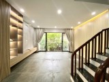 Bán tòa nhà 166m2 phố Âu Cơ, Tây Hồ Gara 2 Ô tô tránh Thang máy Nhập Dòng tiền khủng 16.4 Tỷ