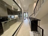 Bán nhà 75m2 phố Nghi Tàm, Tây Hồ Gara 2 Ô tô 8 phòng Dòng tiền 9.2 Tỷ