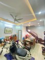 Bán nhà 73m2 phố Nghi Tàm, Tây Hồ Gara Ô tô 7 chỗ 8 phòng Dòng tiền ổn 9.3 Tỷ