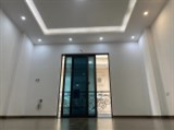 Bán nhà 75m2 phố Nghi Tàm, Tây Hồ Gara Ô tô 7 chỗ 8 phòng ngủ Dòng tiền ổn 9.3 Tỷ