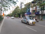 Tòa nhà Mặt Phố Trần Khát chân 6 Tầng thang máy, vỉa hè, MT 6m giá 26 Tỷ