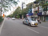 Tòa nhà Mặt Phố Trần Khát chân 6 Tầng thang máy mặt tiền rộng hiếm có 25.8 Tỷ