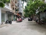 Bán nhà phân lô Ngõ 168 Nguyễn Xiển, sát phố, ô tô tránh, kinh doanh VP, 50m*5T, nhỉnh 11 tỷ