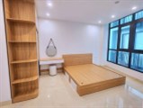 Bán nhà 81m2 phố Nguyễn Văn Cừ Gara 7 chỗ Thang máy XỊN Nội thất Cao cấp Giá 12.2 Tỷ