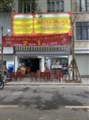 Sang nhượng quán bia  đối diện cây Đề view hồ ở Hồ Linh Quang, Khâm Thiên, Hà Nội
