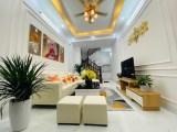 Bán nhà Giáp Bát 30 m2, 3 tỷ 500, nhà mới về ở ngay.