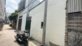 Bán nhà C4 phố Gia Thượng 65m x 5m oto đỗ cửa giá 2 tỷ 7 có TL. LH: 0936123469