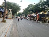 HIẾM Bán nhà phố Nguyễn Thái Học Ba Đình 50m2, mặt tiền 5,7m, ô tô đỗ cổng, 15m ra MP.