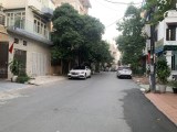 biệt thự xây thô Long Biên, 80m x 4 tầng, mặt tiền 8.2m, vỉa hè, ôtô dừng đỗ ngày đêm