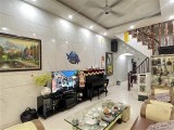 Bán nhà ngõ 568 La Thành , 50m2 , 03 tầng ,01 phòng thờ, 01 bếp,01 khách ,03ngủ, 01 sân phơi thoáng