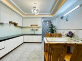 Cần bán gấp nhà đối diện ủy ban Quận Gò Vấp HXH tới cửa, 3 tầng 4PN chính chủ giá 5 tỷ