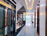Bán nhà Xuân  la–thang máy- kinh doanh- oto tránh –75m 14.3 TỶ