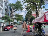MẶT TIỀN CHỢ HẠNH THÔNG TÂY SẦM UẤT BẬC NHẤT. VỪA KINH DOANH, VỪA Ở. GÍA CHỈ 10 TỶ 5 - 66M2. 4 TẦNG.