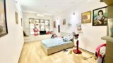 Bán nhà riêng Phạm Ngọc Thạch Đống Đa 40m2 giá 6 tỷ 5 ,ô tô đỗ cửa , an ninh tốt , nhiều tiện ích