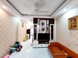 Nhà Hoàng Liệt, Linh đàm dt 60m2 x 5 tầng, giá 4.98  tỷ, gần ô tô đỗ, gần hồ,nhà đẹp, ở luôn