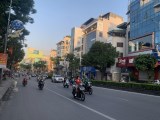 bán toà nhà lô góc mặt phố Nguyễn Văn Cừ, 148m x 9 tầng, mặt tiền 6.5m, vỉa hè 6m, thông sàn kinh
