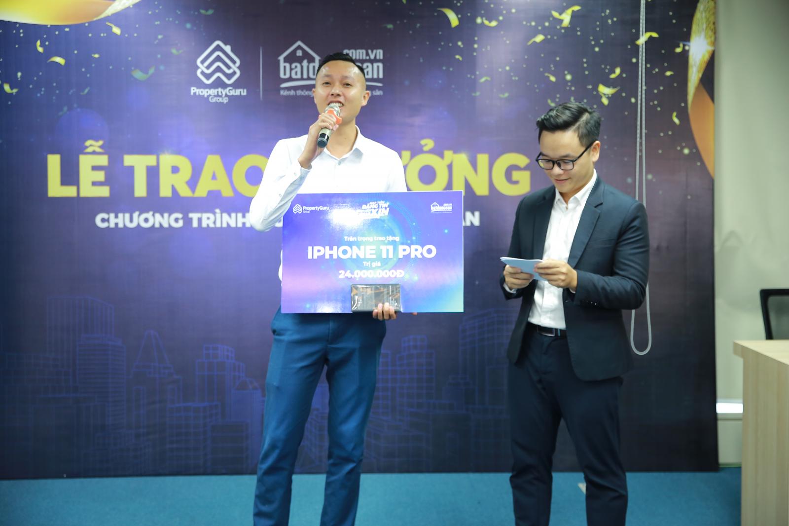  Anh Nguyễn Đức Trung – khách hàng may mắn trúng giải thưởng Iphone 11